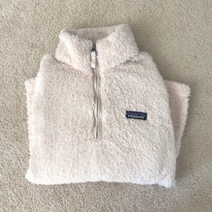this is a patagonia los gatos 1/4 zip